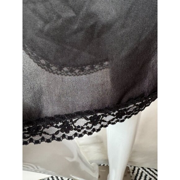 Vintage Vanity Fair Black Half Slip Size Small With Lace Trim & Elastic Waist - Picture 6 of 16